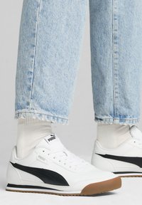 Puma TURINO SNEAKERS - Sportbačiai - white black cool light gray