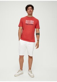 s.Oliver T-shirt print - preiselbeere