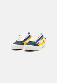 Vans KNU SKOOL UNISEX - Skate shoes - multi color