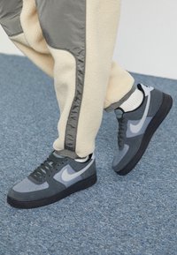 Nike Sportswear Sneakers - dark grey