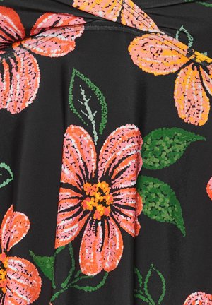 Tissu noir présentant de grands motifs floraux vibrants en rose et orange avec des feuilles vertes. Le design est audacieux et texturé avec des accents détaillés.