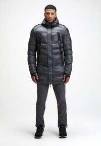 Alessandro Zavetti ZAVETTI CANADA MALZINI LONGLINE PUFFER JACKET - Ziemas mētelis - asphalt