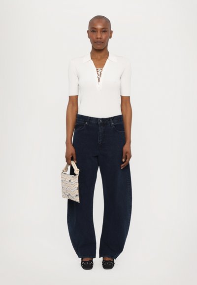 Cult Gaia HERA MINI SHOULDER - Τσάντα χειρός - off white/multi coloured