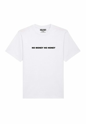 Witte katoenen t-shirt met de tekst "NO MONEY NO HONEY" in vette zwarte letters over de borst. Standaard rond de hals ontwerp.