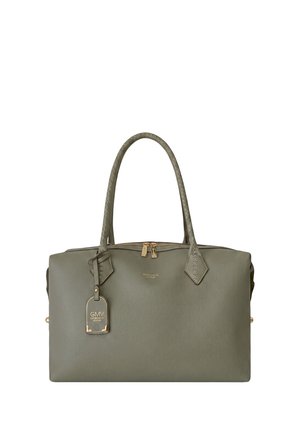 Sac à main en cuir vert olive avec double poignée, fermeture éclair dorée et étiquette de marque suspendue à une poignée.