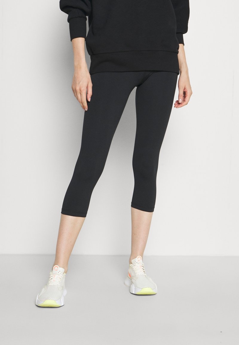 Sweaty Betty 3/4 sportovní kalhoty - black
