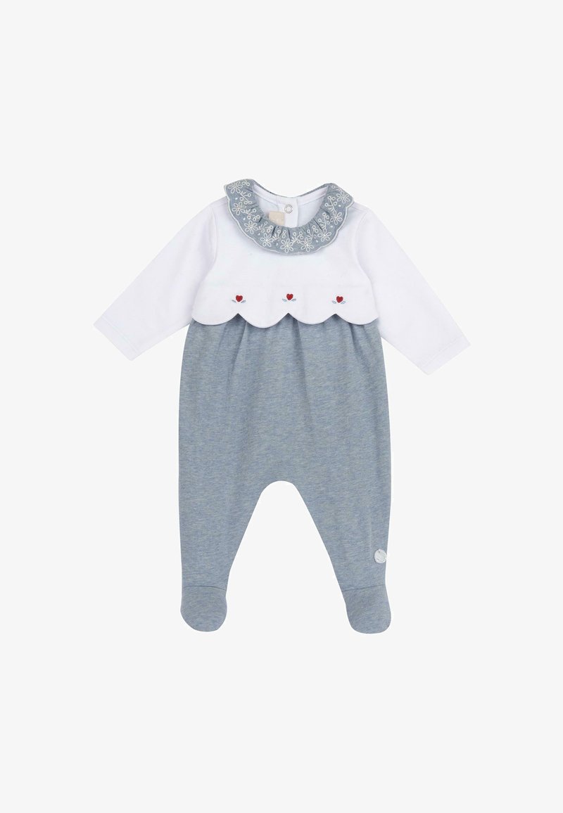 Combinaison à manches longues gris clair avec haut blanc à bord festonné, col brodé et trois accents en forme de cœur rouge. Matière en coton doux.