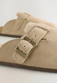 Next REGULAR FIT - SUEDE - Clogs - neutral