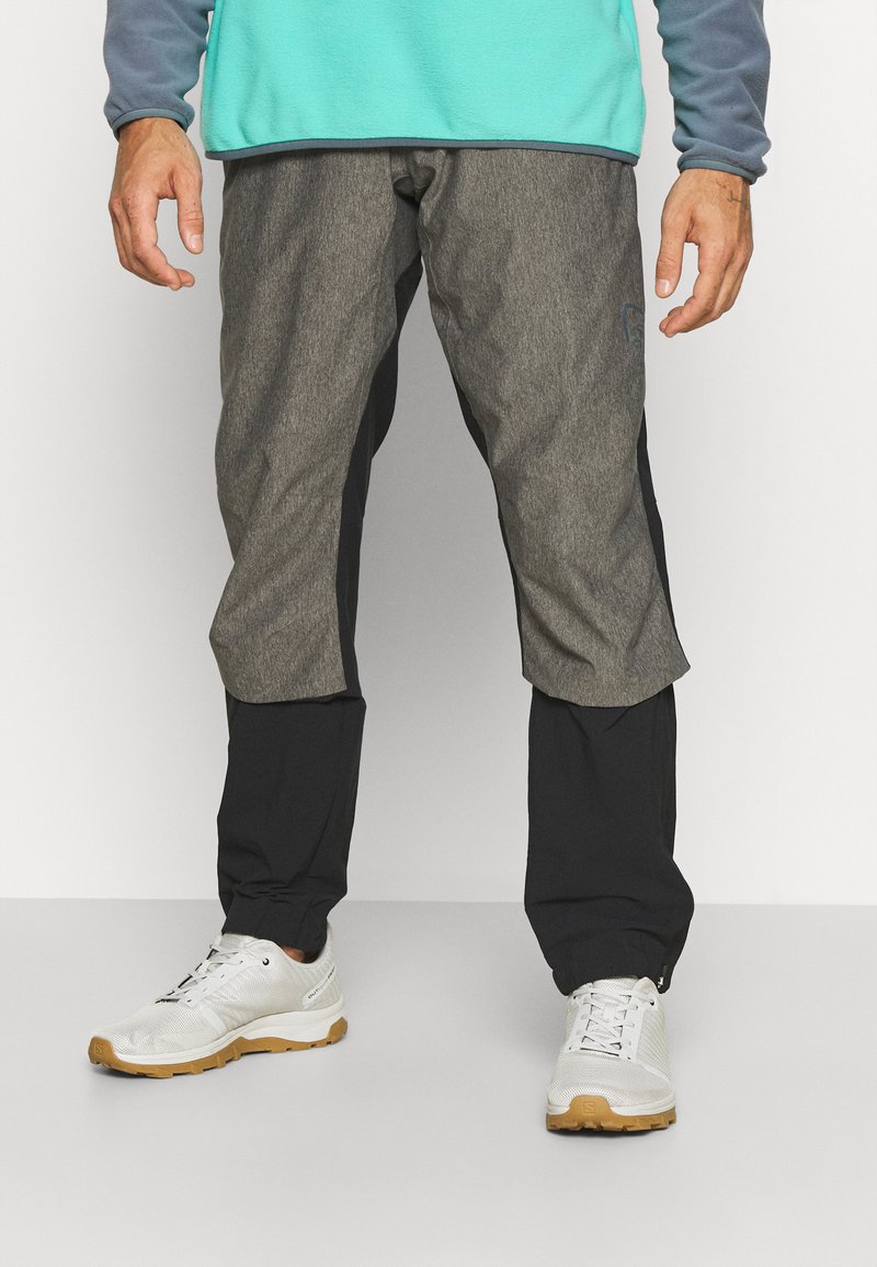 Norrøna TRAINING PANTS - Calças para exterior - caviar/dark grey melange