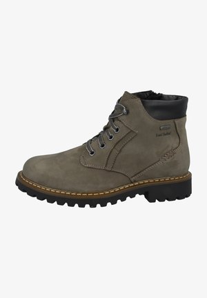 Graue Wildleder-Ankle Boots mit einem schwarzen Lederkragen, metallischen Ösen und einer dickem Gummisohle, die ein robustes Profilmuster aufweist.