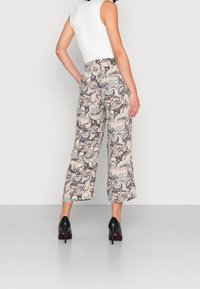 Soyaconcept Tygbyxor - green