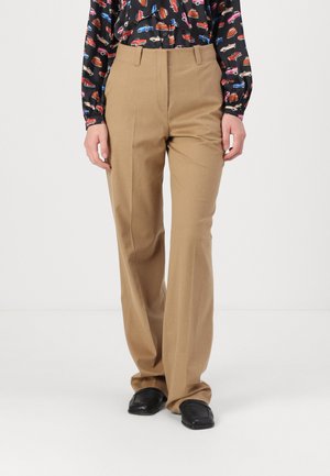 HUGO HULANA - Chinot - open brown