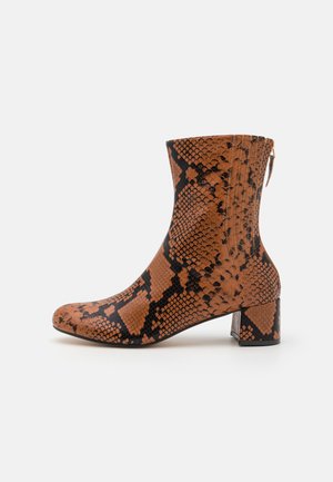 ASHA - Stiefelette - tan