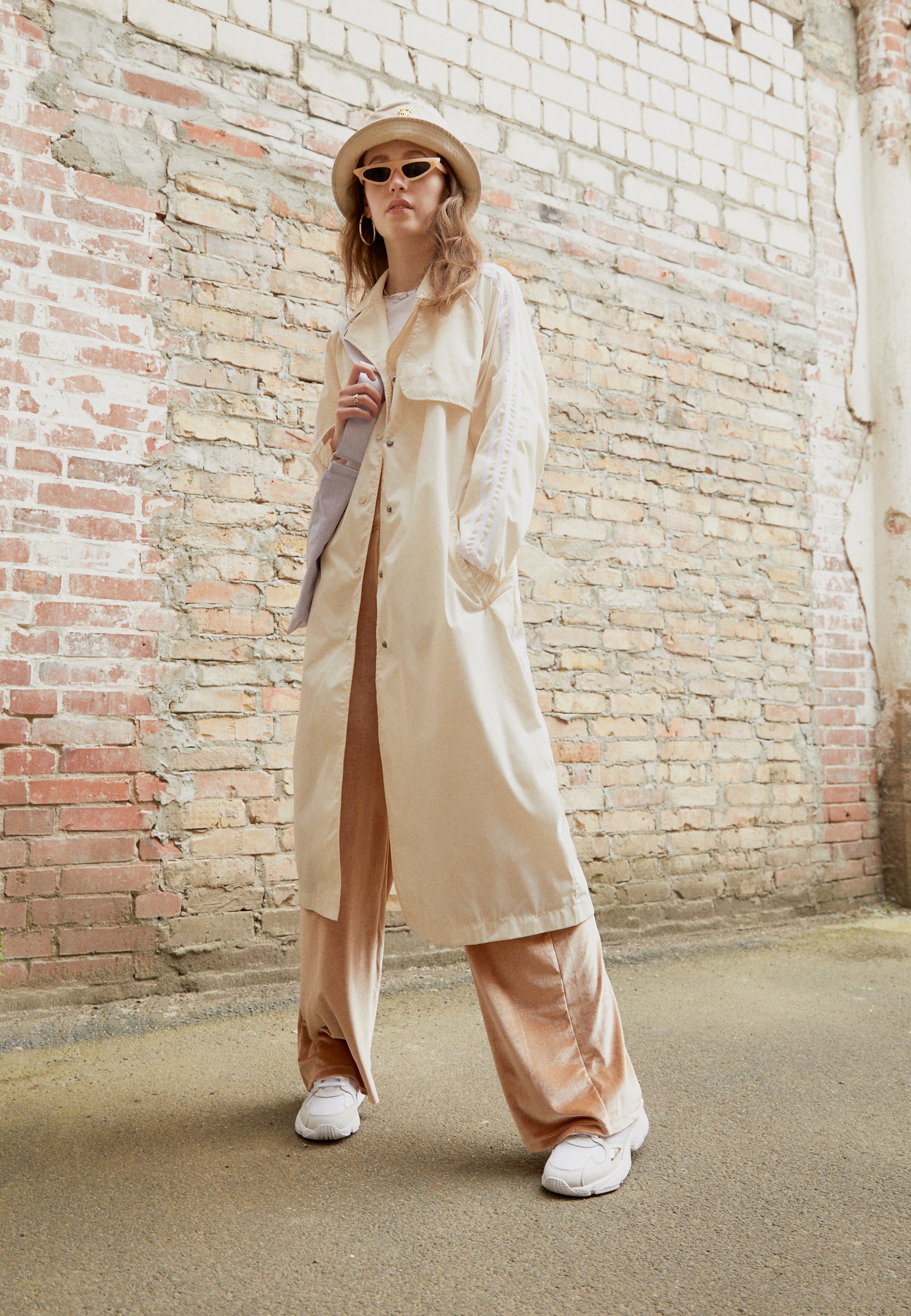 adidas Originals TRENCH ORIGINALS ADICOLOR PRIMEGREEN COAT - Gabardina -  white/blanco - Zalando.es