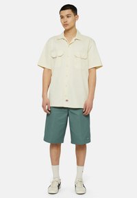 Dickies Shorts - dark forest