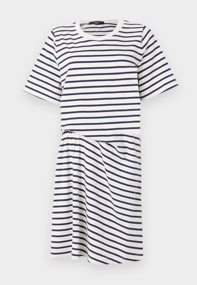 Sukienka w paski z okrągłym dekoltem, krótkimi rękawami i elastyczną talią. Kolory to biały z ciemnoniebieskimi poziomymi paskami.