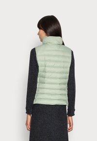 Marc O'Polo VEST STAND UP COLLAR FRONT ZIPPER - Colete - breezy mint