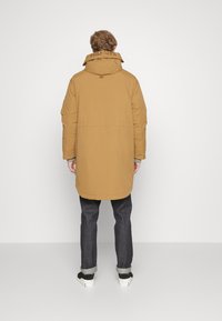 Tommy Hilfiger ROCKIE 3 IN 1 PARKA - Abrigo de invierno - desert khaki