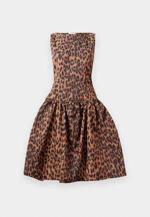 Robe à imprimé léopard avec un corsage ajusté sans bretelles et une jupe évasée. Fabriquée en tissu lisse avec une finition brillante et une taille élastiquée.