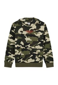 Hoodie camouflage en vert et beige avec une poche avant, un capuchon à cordon de serrage et un logo "GUESS" rouge. Fabriqué en tissu doux pour plus de confort.