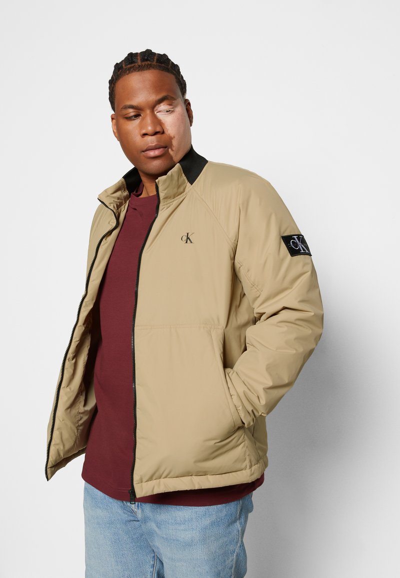 Calvin Klein Jeans PADDED HARRINGTON JACKET - Winter jacket - travertine/tan