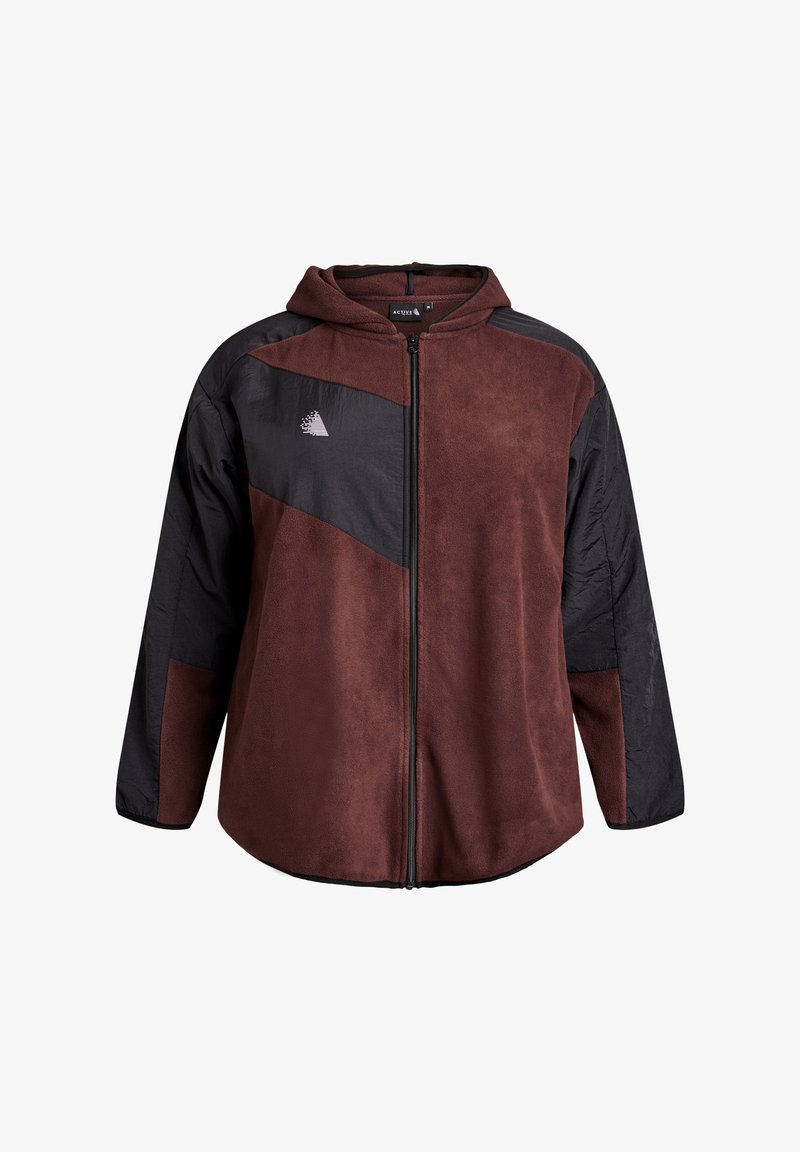 Giacca con cappuccio in pile marrone con pannelli in nylon nero sulle maniche e sul petto, zip frontale e piccolo logo bianco sul lato sinistro del petto.