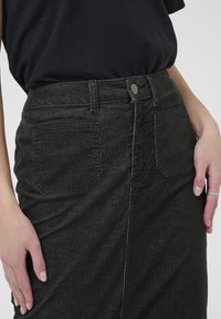 Kaffe Cord skirt - Jupe crayon - black oyster