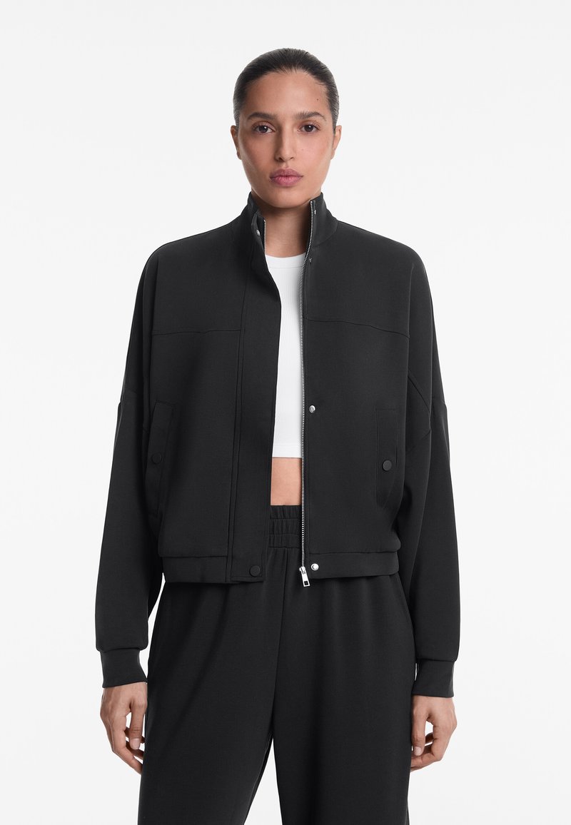 OYSHO - SOFT-TOUCH - Leichte Jacke - black, Vergrößern