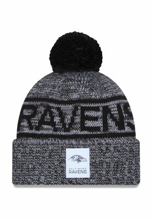 Berretto lavorato a maglia nero e grigio con pon-pon, presenta il testo "RAVENS" e un'etichetta con il logo dei Baltimore Ravens sul risvolto.