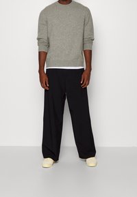 ARKET Strickpullover - light grey