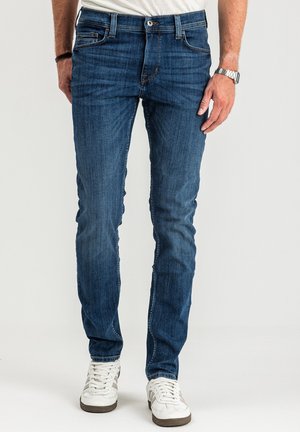 - Jeansy Slim Fit