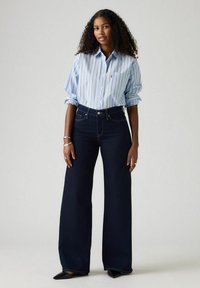 Levi's® 318™ SHAPING WIDE LEG - Flared-farkut - tall glass of water-0009