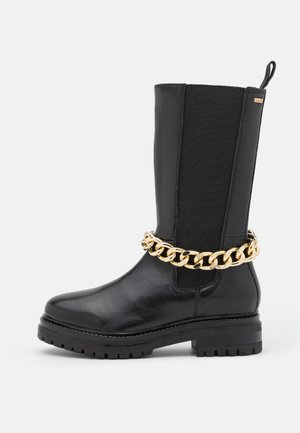 KOLETTE - Platform boots - black
