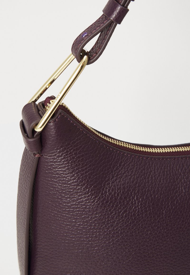 Sac à Main COCCINELLE Malory - Cuir Grainé Pruneau, Bandoulière, Neuf Avec étiquettes