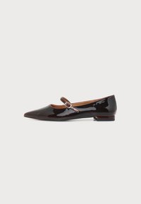 Επιλέχθηκε, brown pull up patent