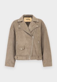 Suede taupe motorsykkeljakke med belte i livet, asymmetrisk glidelås, trykknapper og sidelommer. Glatt tekstur med en avslappet passform.