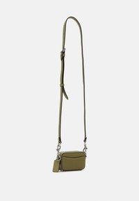 COACH CROSSBODY POUCH IN CROSSGRAIN UNISEX - Borsa a tracolla - moss