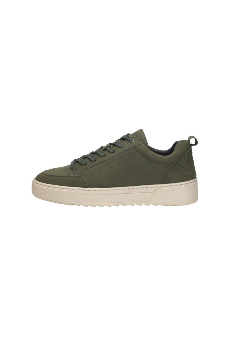 Groene leren sneakers met een textuur, ronde neus en een contrasterende beige rubberen zool. Voorzien van bijpassende veters en een trekriempje.
