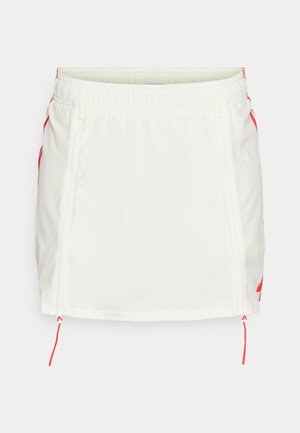 adidas Sportswear DANCE - Fustă în formă de A - off white/bright red