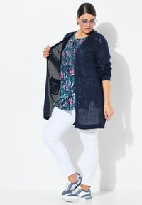 Ulla Popken LONG SLEEVE FISHNET - Kofta - marine