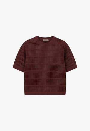 Bordeaux gebreide sweater met korte mouwen heeft een gestructureerd, open weefontwerp met horizontale strepen. Ronde hals en een relaxte pasvorm.