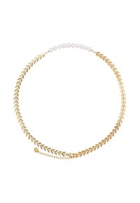 Collana in oro con maglie a forma di foglia e dettagli in perle bianche, dal design delicato e texturizzato, dotata di chiusura regolabile.