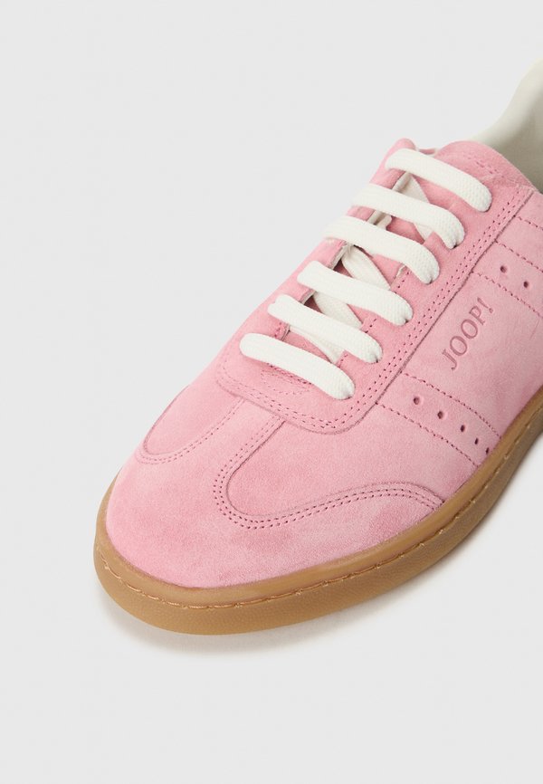 ISA XT7 - Trainers - rose3