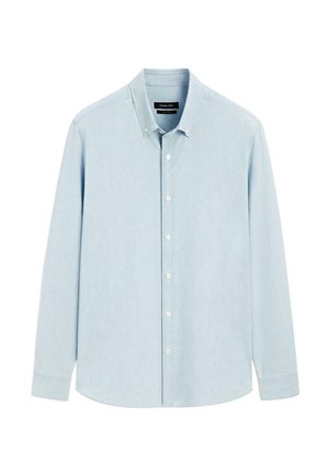 Jasnoniebieska, długorękawowa koszula zapinana na guziki, z kołnierzykiem na guziki i białymi guzikami, pokazana płasko na białym tle.