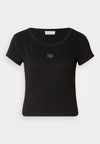 LABEL BABY TEE - Osnovna majica kratkih rukava - black