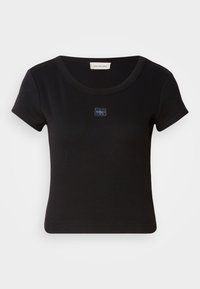 LABEL BABY TEE - Jednoduché tričko - black
