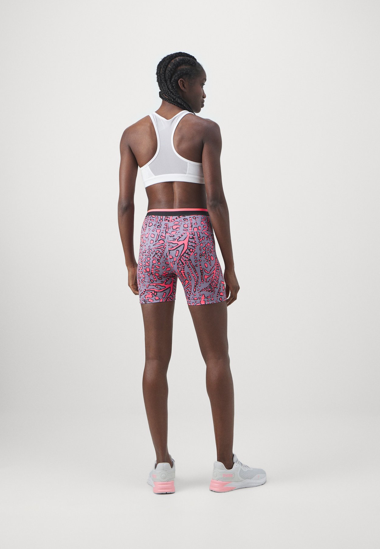 HYPERNATURAL SHORT