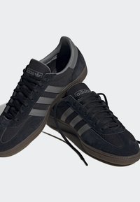 adidas hal