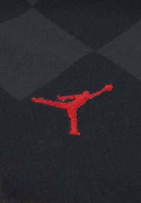 Jordan DEEP DISH - T-shirt imprimé - black