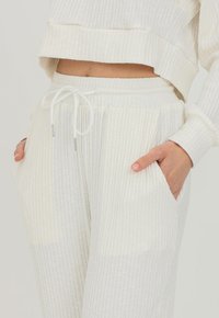 Glamorous Spodnie treningowe